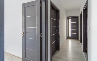 Changement d’huisserie de porte à Aubagne : un professionnel installe pour vous des huisseries résistantes et durables